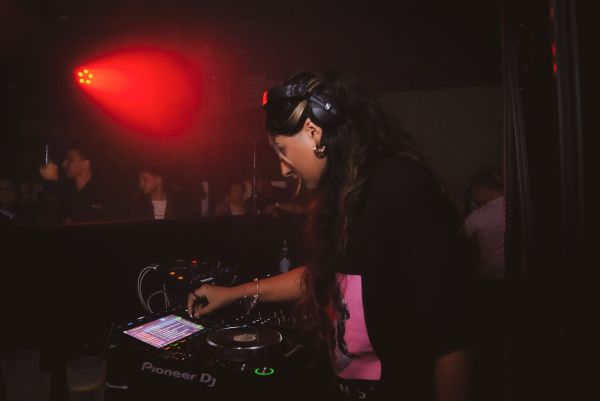 Share On – Florentia